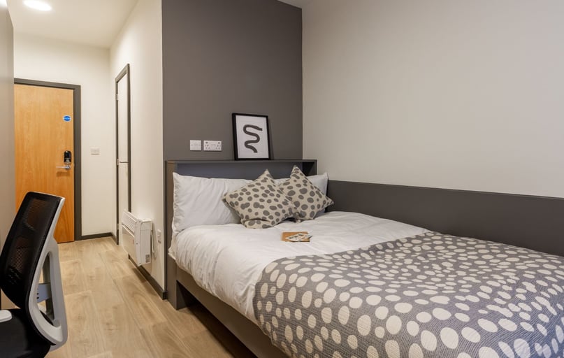 Classic En Suite 7 share, The Tannery, 115 Bath Lane, New Parks, Leicester - Image 1